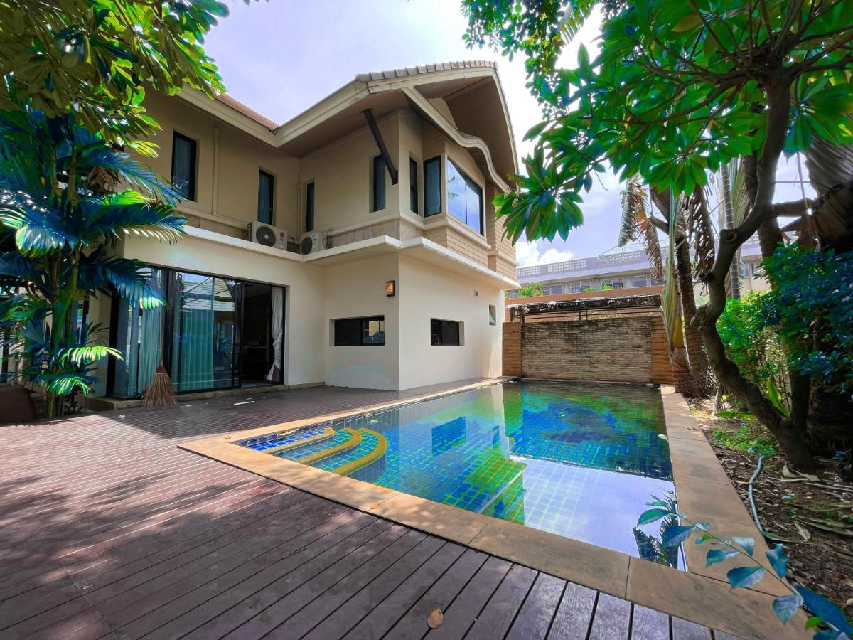 Baan Natcha Villa *