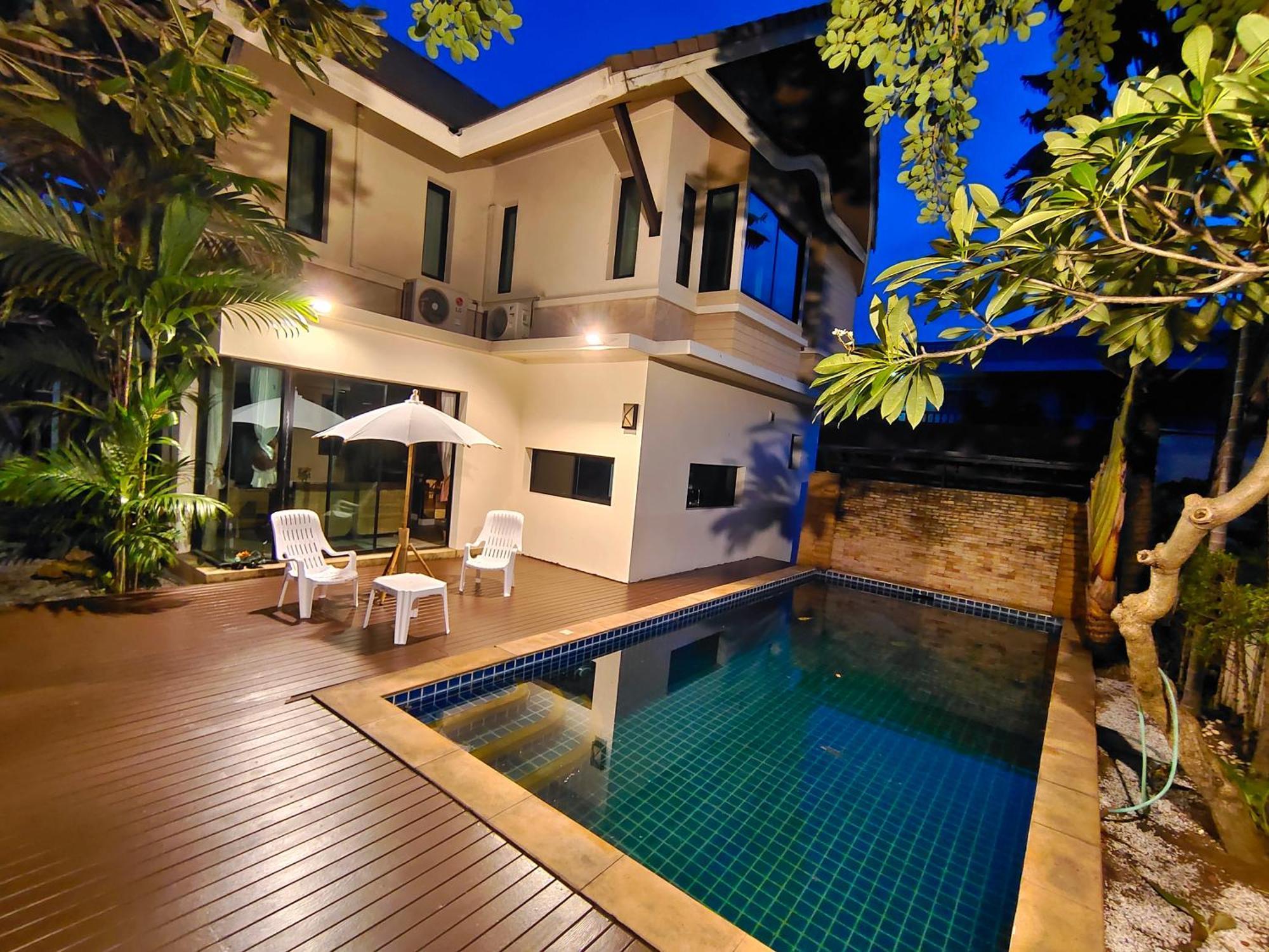 Baan Natcha Villa *